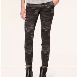 Loft Grey Camo Print Modern Marissa Skinny Jean